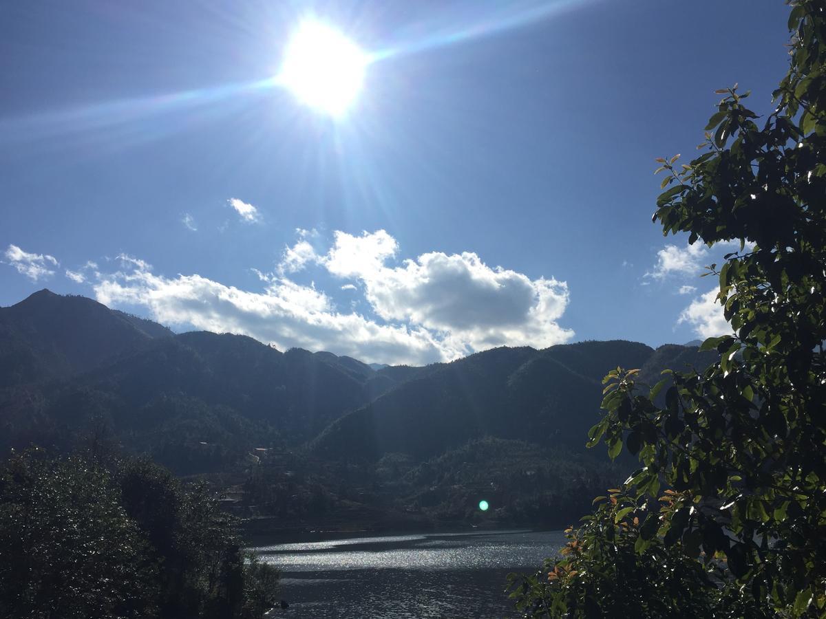 Freedom Homestay & Trekking ซาปา ภายนอก รูปภาพ